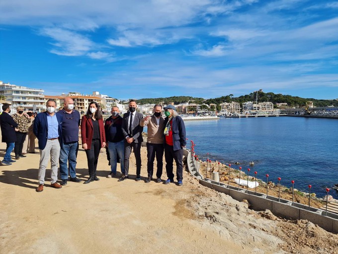El Govern inicia las obras de refuerzo del dique del puerto de Cala Rajada