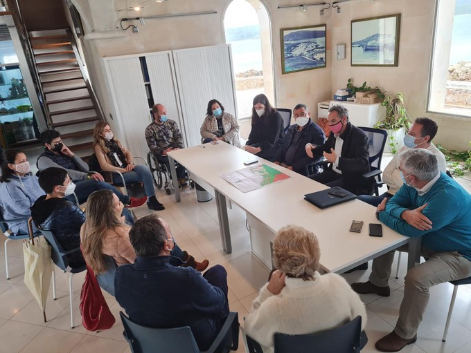 Puertos de las Illes Balears empezara a abrir espacios publicos en el puerto de Fornells esta Semana Santa y parara temporalmente las obras durante el verano
